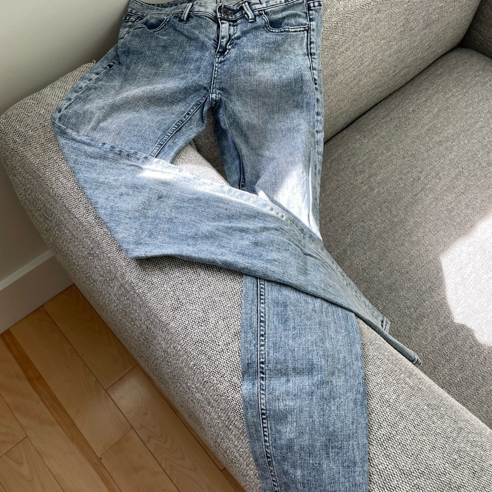 Madewell acid wash jeans.  Low rise.